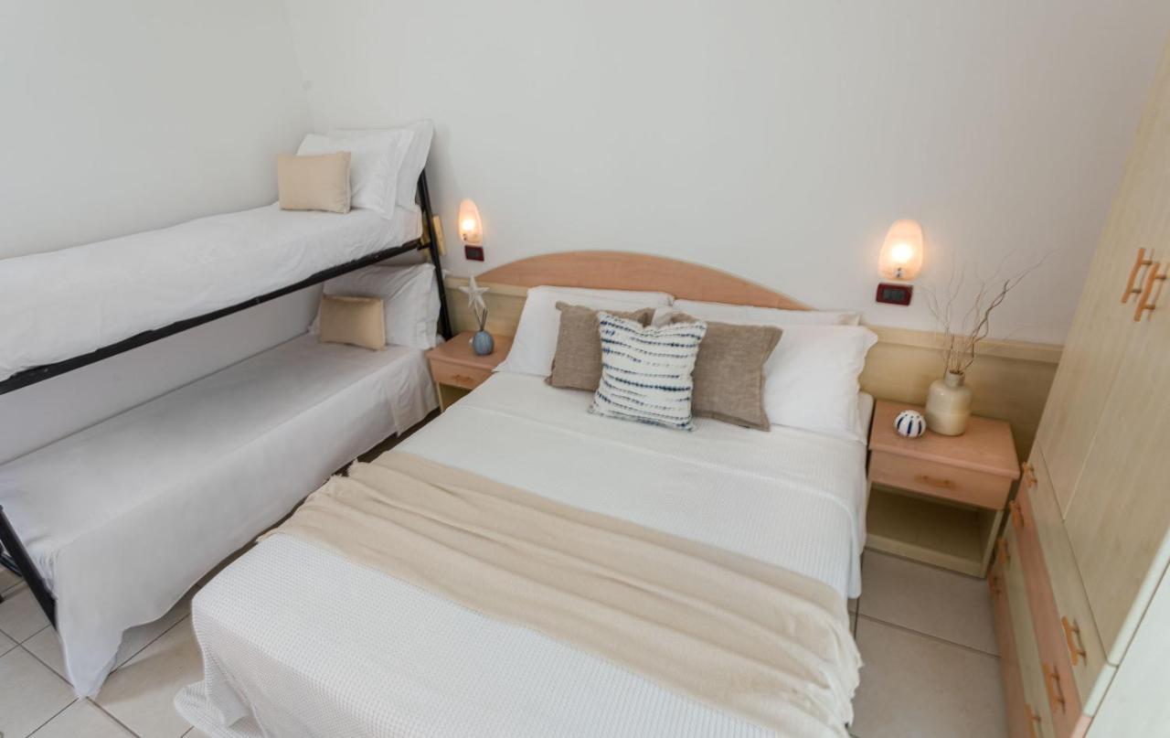 Hotel Teti Bellaria-Igea Marina Exteriör bild